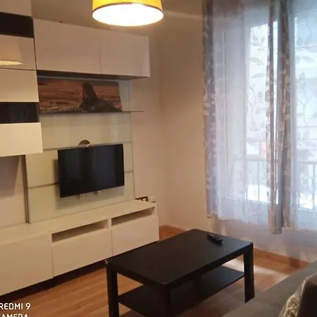 Piso En Puerto Deportivo. 5 Min Playas. Peatonal. Apartamento *